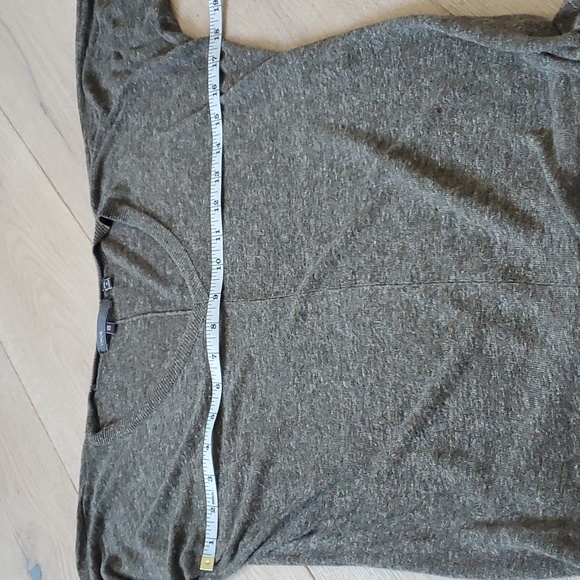 Vince v-neck top - Picture 4 of 5